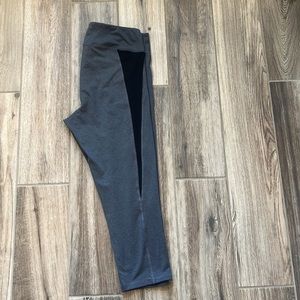 Gaiam Active Yoga Capris Size L